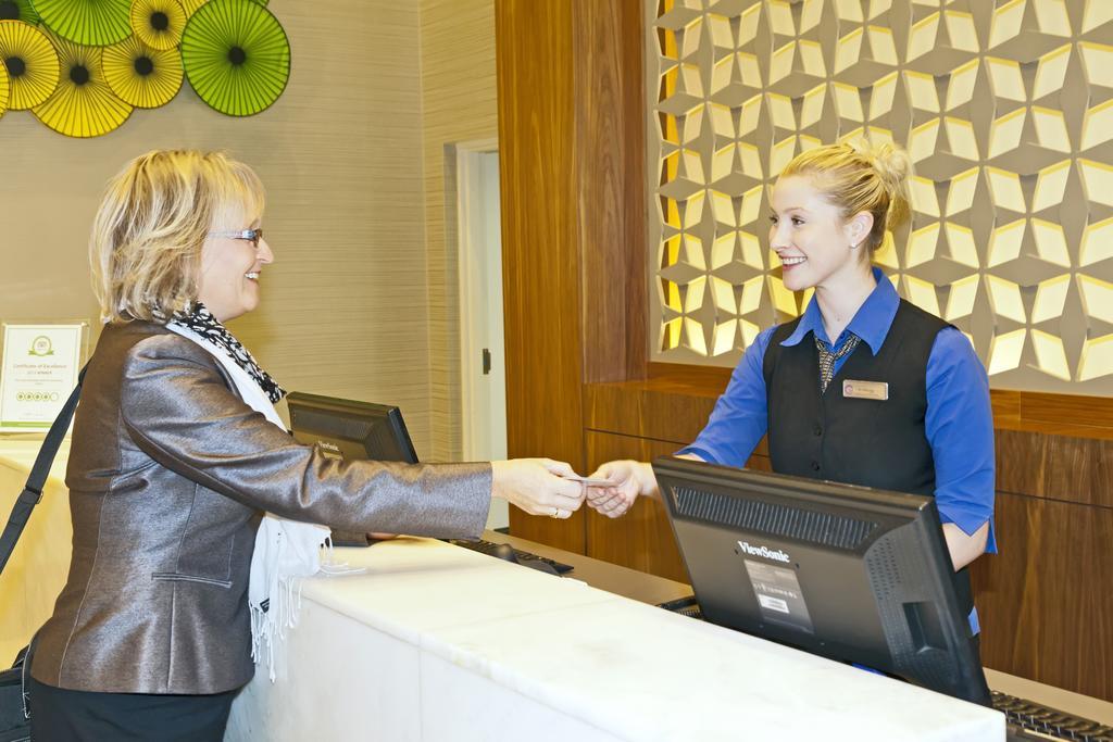 Coast Kamloops Hotel & Conference Centre Eksteriør billede