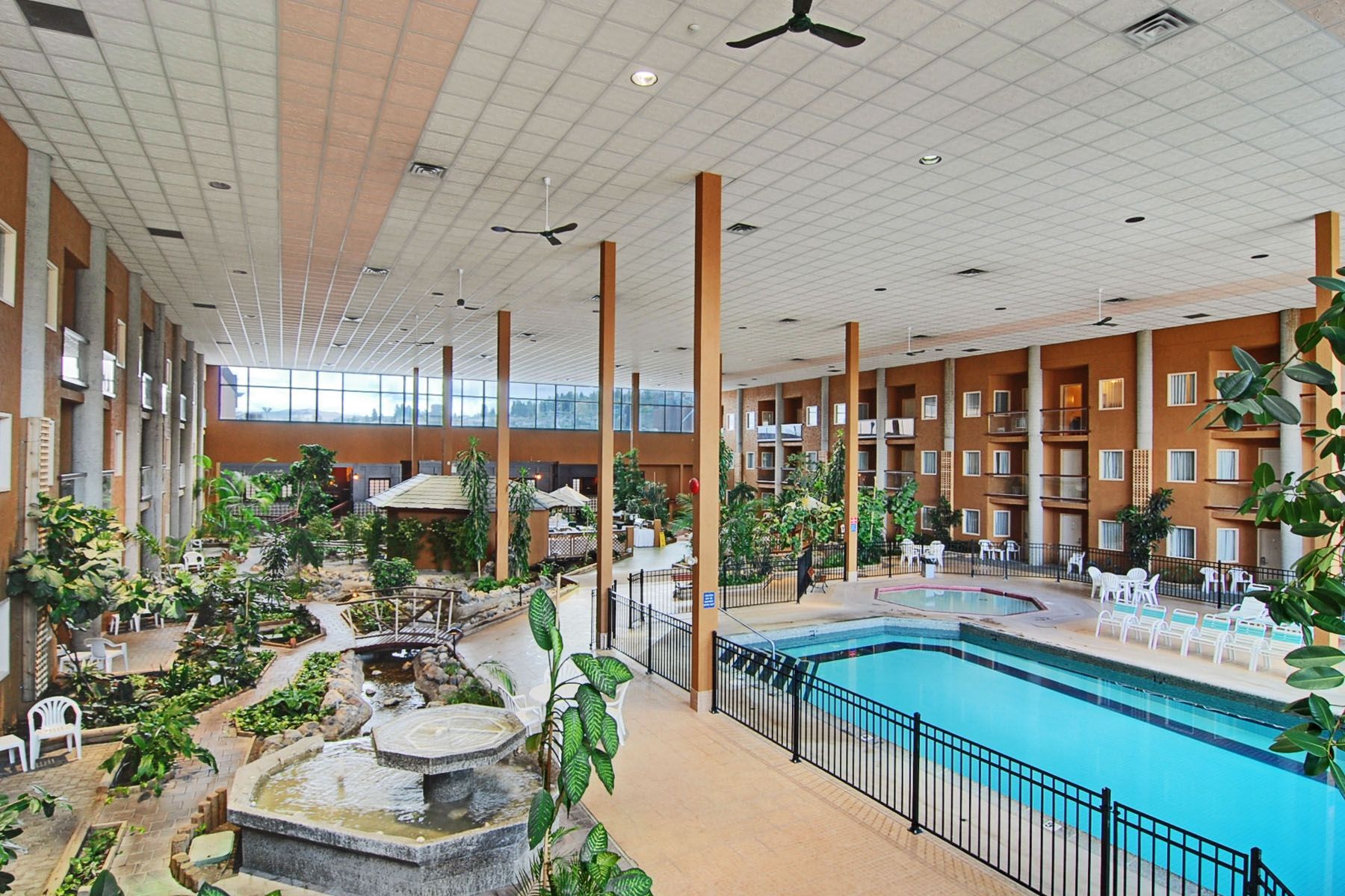 Coast Kamloops Hotel & Conference Centre Eksteriør billede